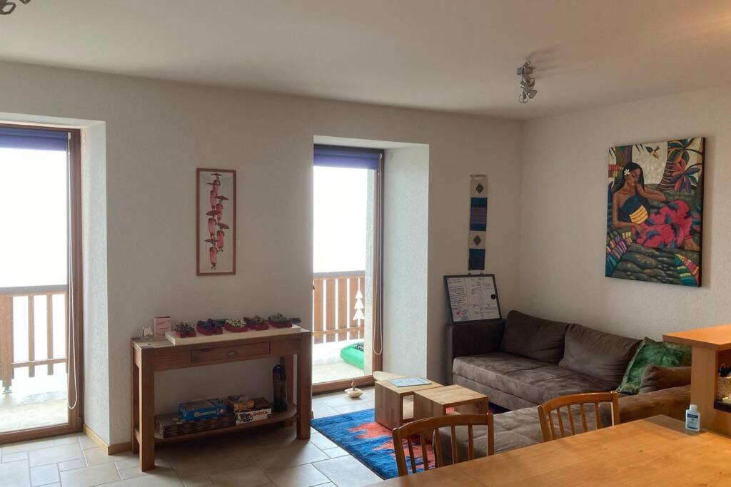 Bel Appartement 2.5 Pieces Avec Balcon, Magnifique Vue Sur Le Glacier Des Grands Finhaut Luaran gambar